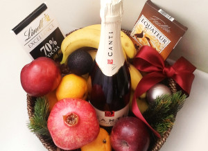Подарочная корзина, фруктовая корзина, подарочная корзина на Новый год, корпоративные подарки, сладкие подарки
