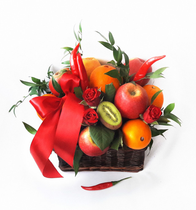 букет из фруктов и цветов, оригинальный букет, подарки на день рождения, подарок на 8 марта